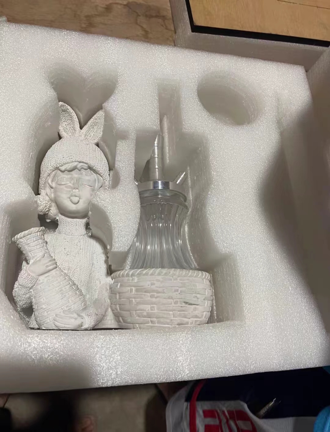 玻璃制品包裝升級:珍珠棉的全面防護性能
